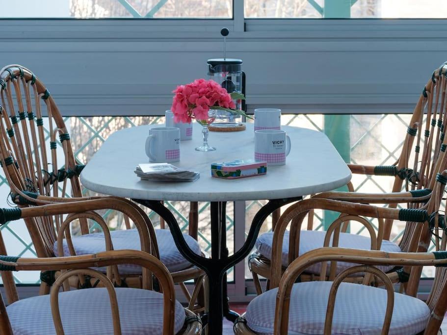Le Joyau Des Parcs Classe 4 Etoiles Appartement Central Au Calme Avec Terrasse Виши Экстерьер фото