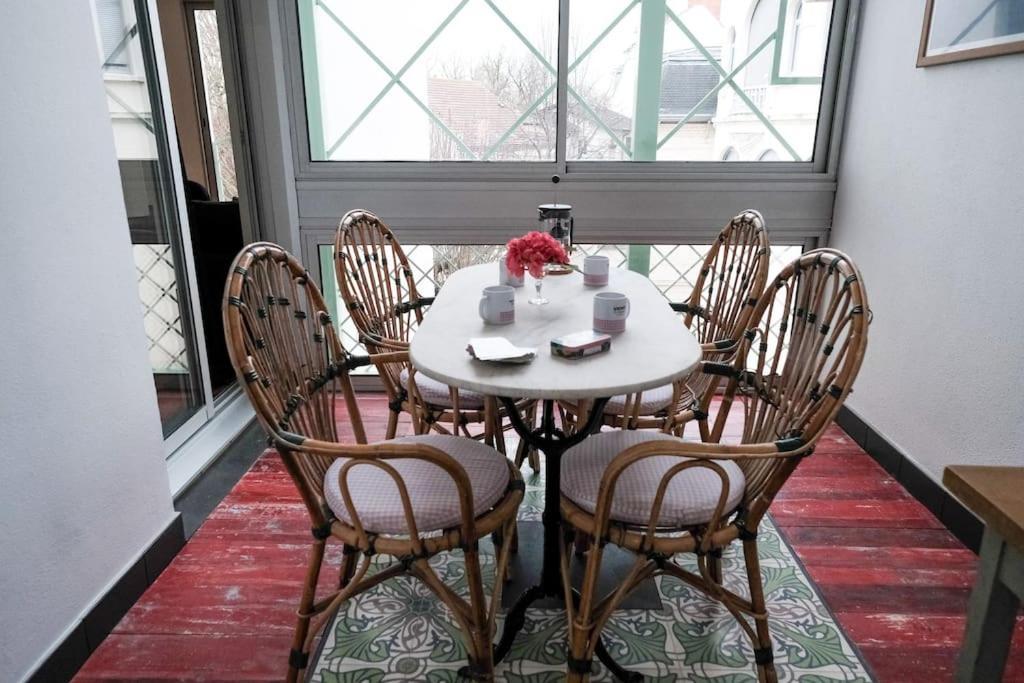 Le Joyau Des Parcs Classe 4 Etoiles Appartement Central Au Calme Avec Terrasse Виши Экстерьер фото